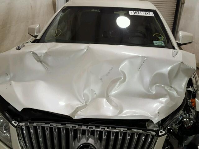 1G4GD5EDXBF120833 - 2011 BUICK LACROSSE C WHITE photo 7