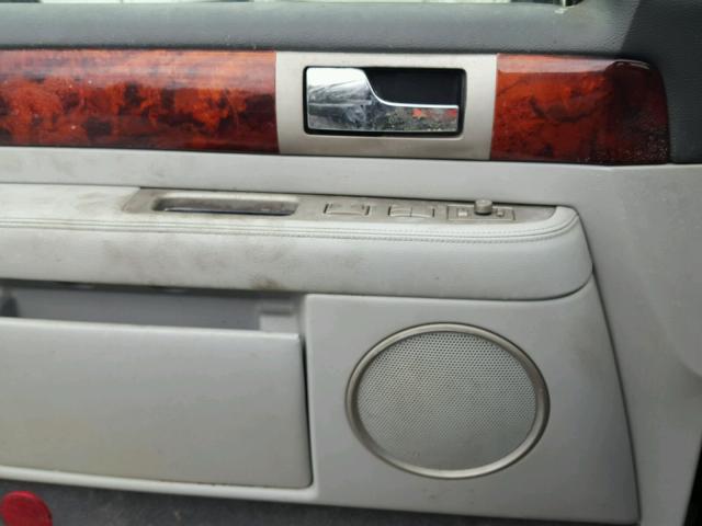 5LMFU28R84LJ05928 - 2004 LINCOLN NAVIGATOR Czarny zdjęcie 9