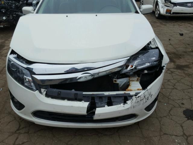 3FAHP0HA2AR323310 - 2010 FORD FUSION SE WHITE photo 7