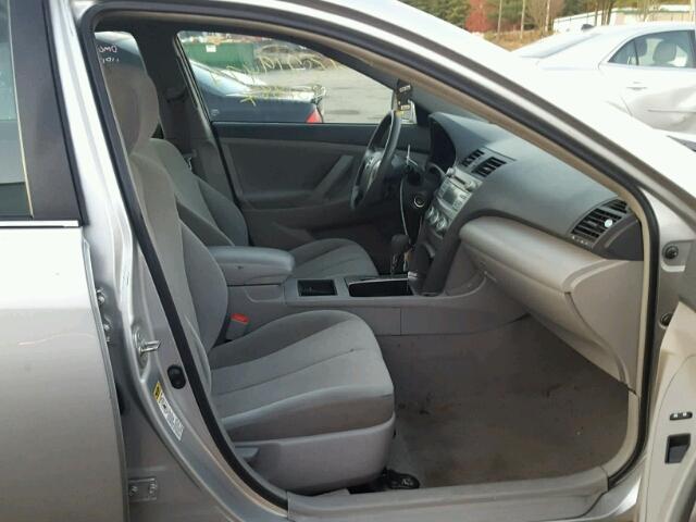 4T4BE46K79R127233 - 2009 TOYOTA CAMRY BASE SILVER photo 5