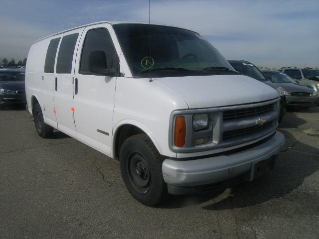 1GCFG25R1Y1143800 - 2000 CHEVROLET EXPRESS G2 WHITE photo 1