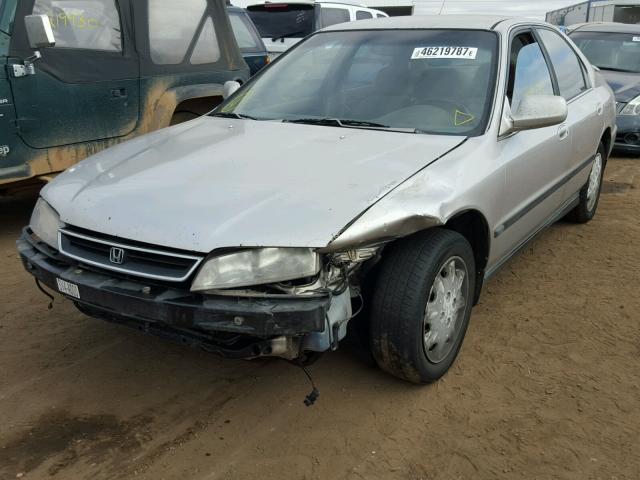 1HGCD5631TA291902 - 1996 HONDA ACCORD LX BROWN photo 2