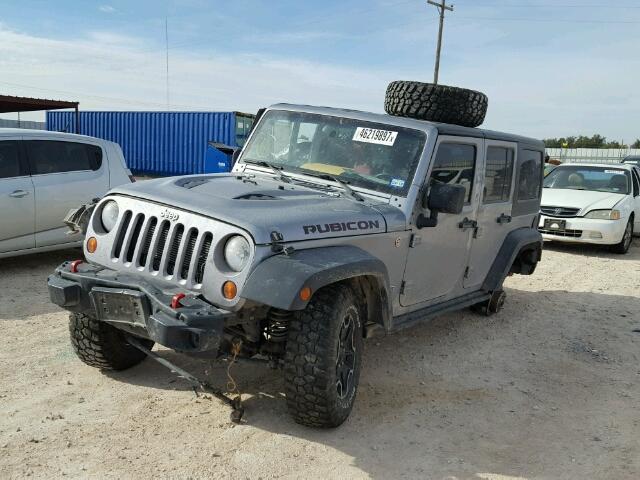 1C4HJWFG3DL651831 - 2013 JEEP WRANGLER U SILVER photo 2