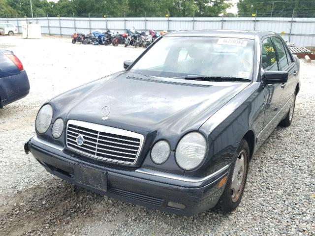 WDBJF72F0VA476715 - 1997 MERCEDES-BENZ E 420 BLACK photo 2