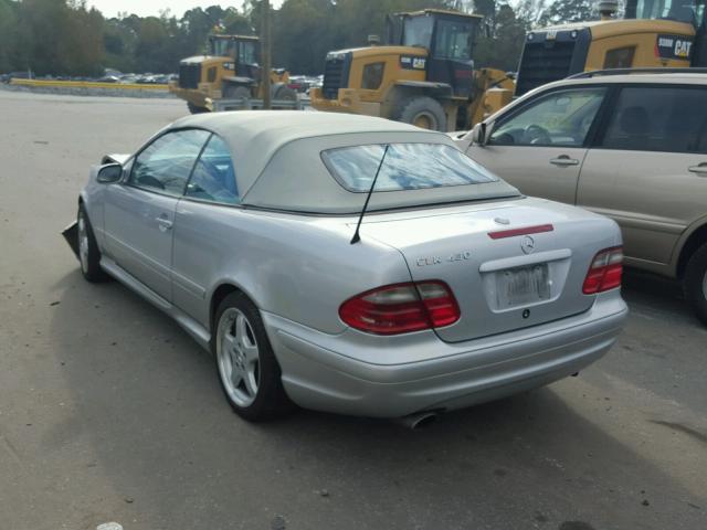 WDBLK70G03T129970 - 2003 MERCEDES-BENZ CLK 430 SILVER photo 3