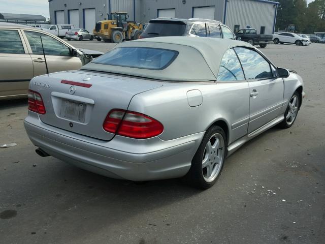 WDBLK70G03T129970 - 2003 MERCEDES-BENZ CLK 430 SILVER photo 4