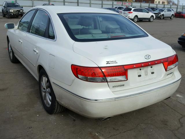 KMHFC46F66A081475 - 2006 HYUNDAI AZERA SE WHITE photo 3