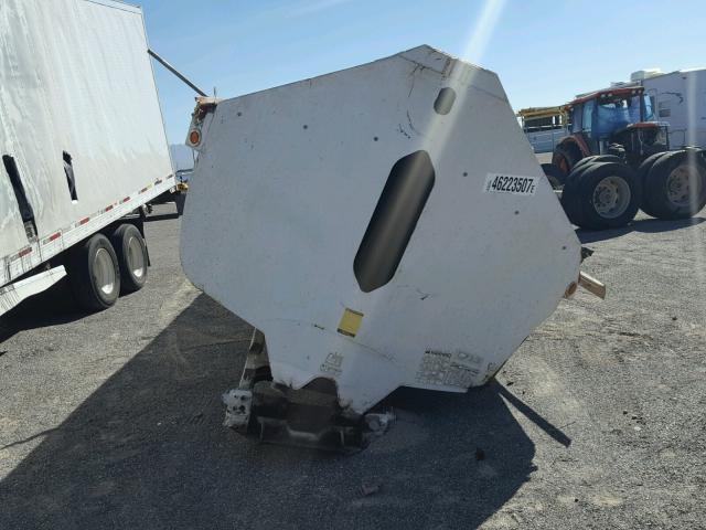 5C2BB38B45M004774 - 2005 OTHR HAULER WHITE photo 2