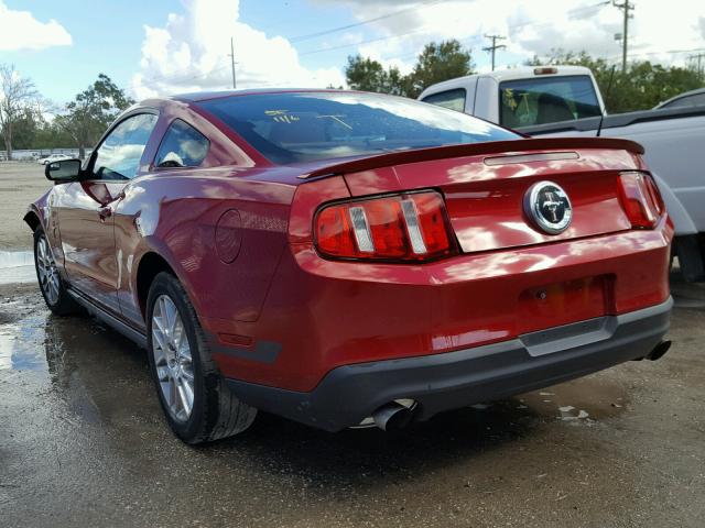 1ZVBP8AM6C5280743 - 2012 FORD MUSTANG BURGUNDY photo 3