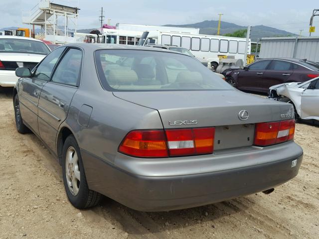 JT8BF22G4V0045428 - 1997 LEXUS ES 300 TAN photo 3