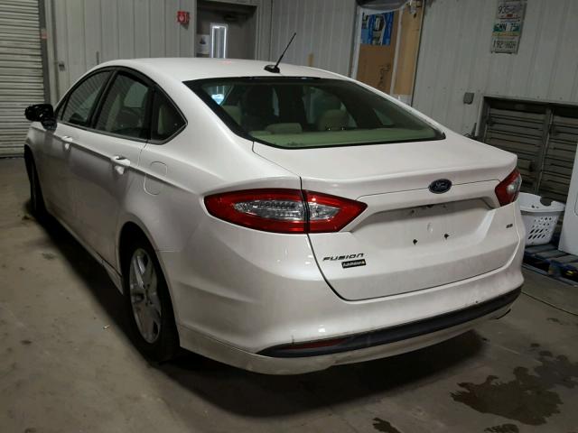 3FA6P0H74GR268301 - 2016 FORD FUSION SE WHITE photo 3