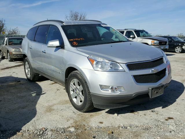 1GNLVFEDXAS149672 - 2010 CHEVROLET TRAVERSE L SILVER photo 1