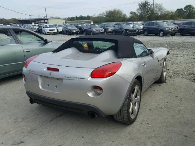 1G2MG35XX7Y115449 - 2007 PONTIAC SOLSTICE G GRAY photo 4