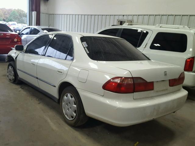 JHMCG5640XC035743 - 1999 HONDA ACCORD LX WHITE photo 3