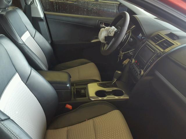 4T1BF1FKXCU608302 - 2012 TOYOTA CAMRY BASE RED photo 5