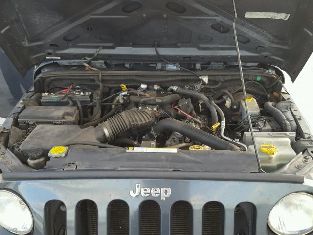 1J4GB39178L568059 - 2008 JEEP WRANGLER U GRAY photo 7