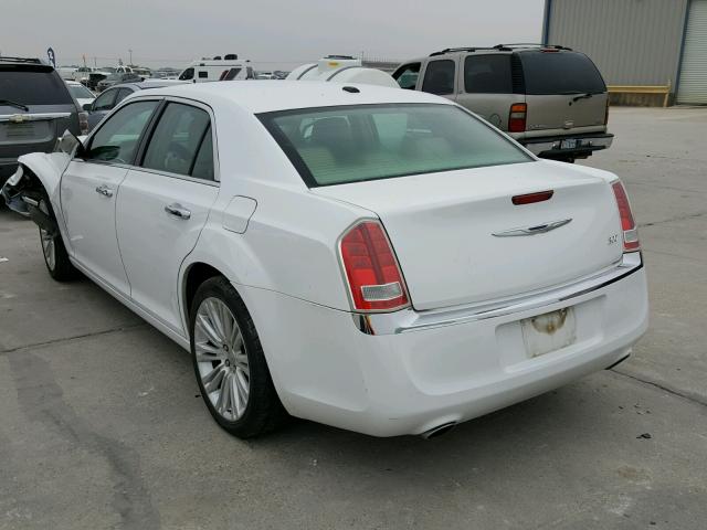 2C3CA5CG0BH580515 - 2011 CHRYSLER 300 LIMITE WHITE photo 3