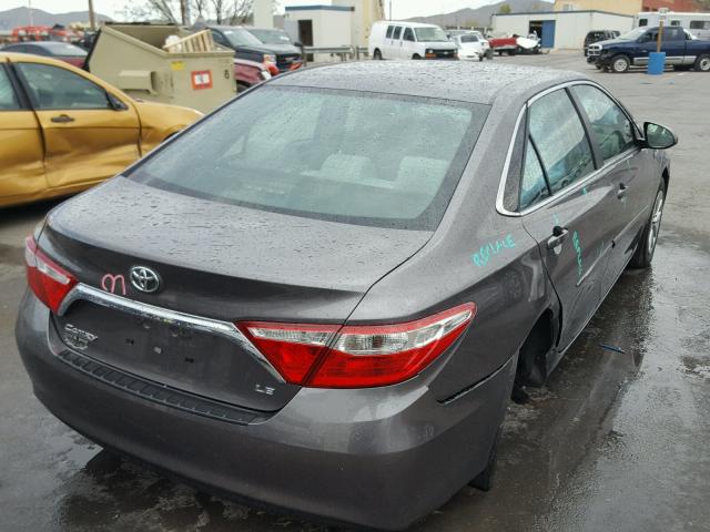 4T1BF1FK6HU410727 - 2017 TOYOTA CAMRY LE GRAY photo 4
