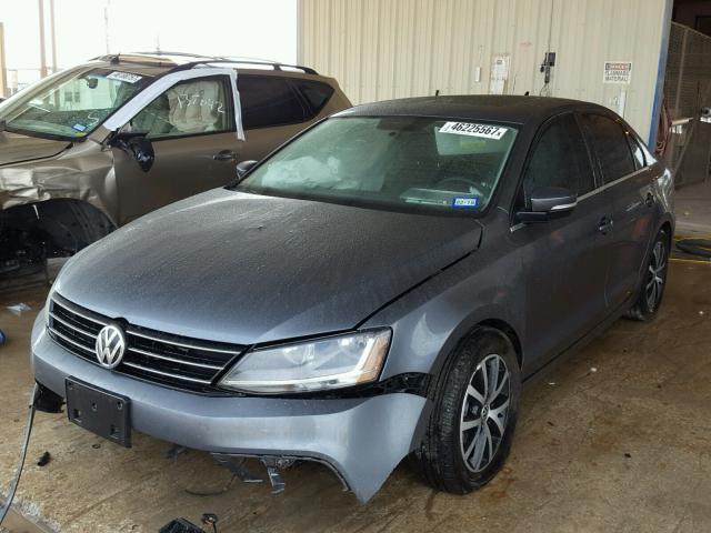 3VWDB7AJ2HM314251 - 2017 VOLKSWAGEN JETTA SE GRAY photo 2