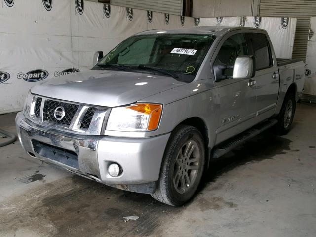 1N6BA0ED6DN312427 - 2013 NISSAN TITAN S SILVER photo 2