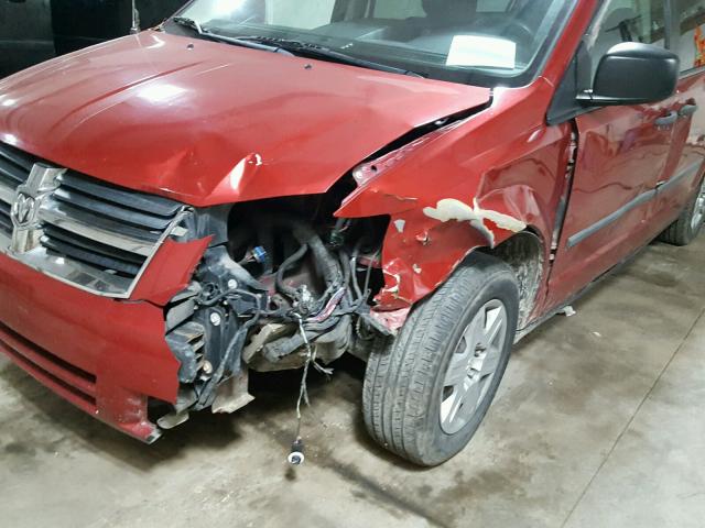 2D4RN4DE5AR208309 - 2010 DODGE GRAND CARA RED photo 9