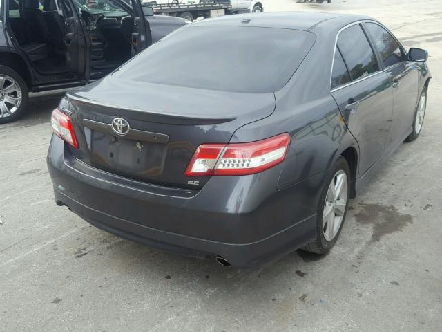 4T1BF3EK7BU129461 - 2011 TOYOTA CAMRY BASE GRAY photo 4