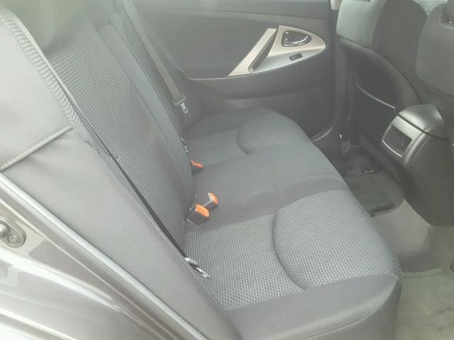 4T1BF3EK7BU129461 - 2011 TOYOTA CAMRY BASE GRAY photo 6