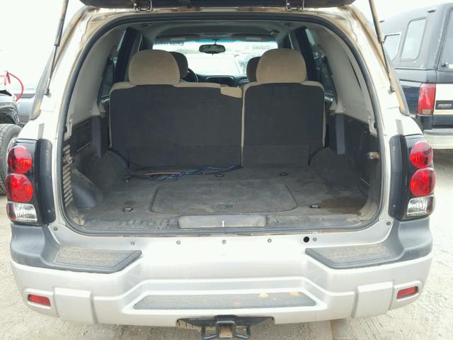 1GNDS13S252183869 - 2005 CHEVROLET TRAILBLAZE SILVER photo 9