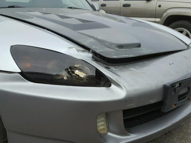 JHMAP21404T003979 - 2004 HONDA S2000 SILVER photo 9