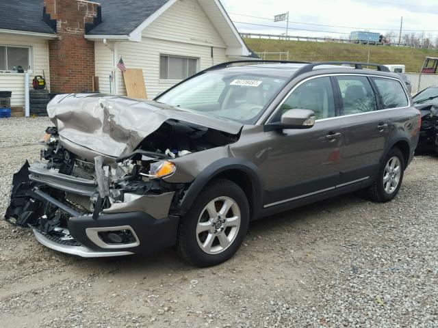 YV4982BZ6A1088844 - 2010 VOLVO XC70 3.2 BROWN photo 2