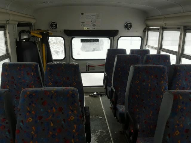 1GBJG31U471107595 - 2007 CHEVROLET EXPRESS G3 WHITE photo 6