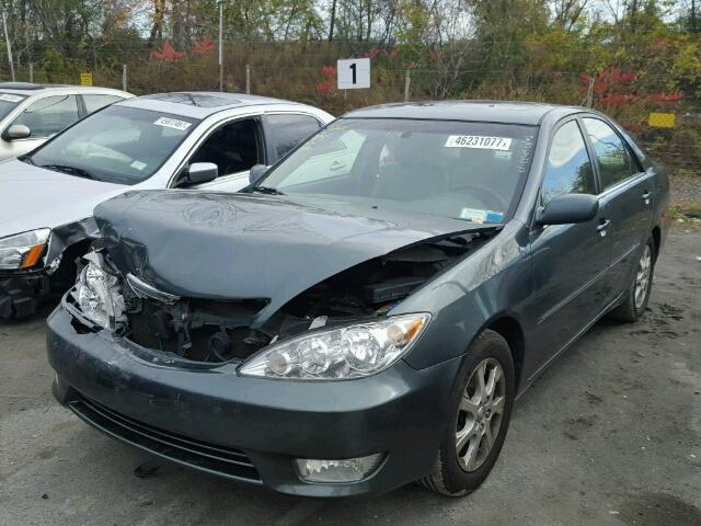 4T1BF30K25U082951 - 2005 TOYOTA CAMRY LE TAN photo 2