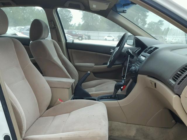 JHMCM56117C005732 - 2007 HONDA ACCORD VAL WHITE photo 5