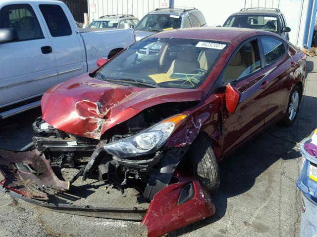 5NPDH4AE7DH345563 - 2013 HYUNDAI ELANTRA GL RED photo 2