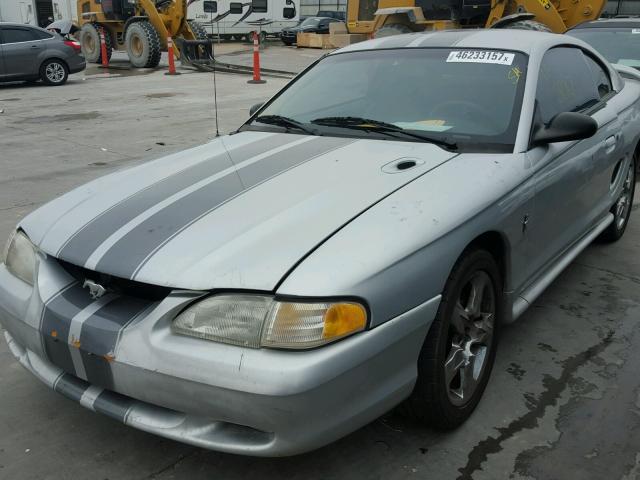 1FAFP4046WF268434 - 1998 FORD MUSTANG SILVER photo 2