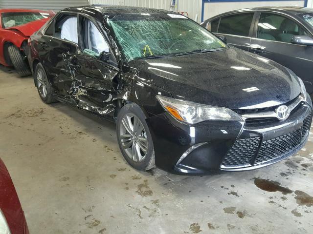 4T1BF1FK7FU111552 - 2015 TOYOTA CAMRY LE შავი ფოტო 1