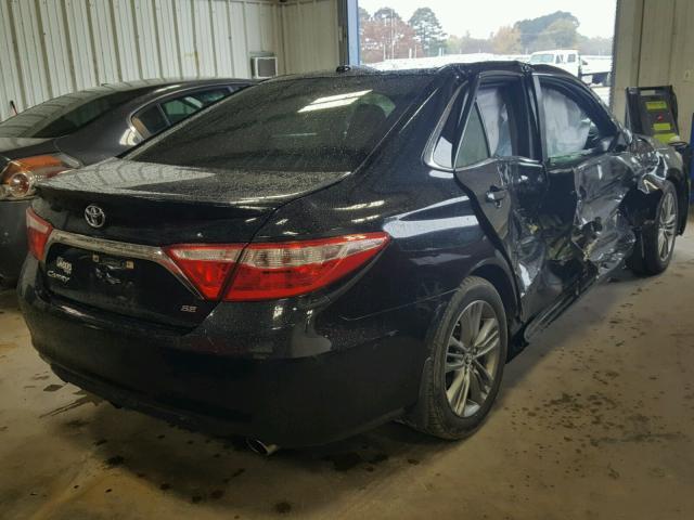 4T1BF1FK7FU111552 - 2015 TOYOTA CAMRY LE შავი ფოტო 4