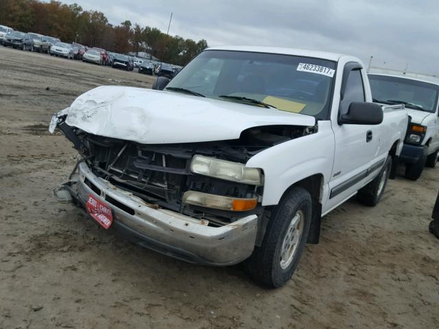 1GCEC14T6YE128166 - 2000 CHEVROLET SILVERADO WHITE photo 2