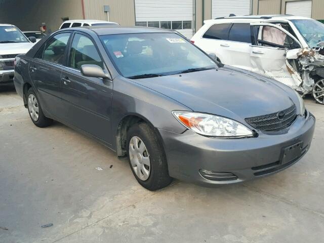 JTDBE32K820039223 - 2002 TOYOTA CAMRY LE ნაცრისფერი ფოტო 1