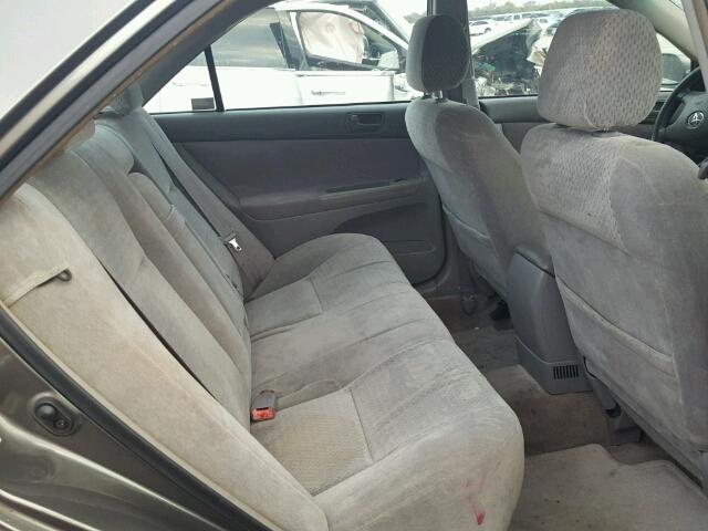 JTDBE32K820039223 - 2002 TOYOTA CAMRY LE ნაცრისფერი ფოტო 6