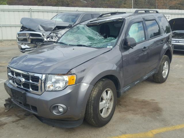 1FMCU0DG1BKC01255 - 2011 FORD ESCAPE XLT GRAY photo 2