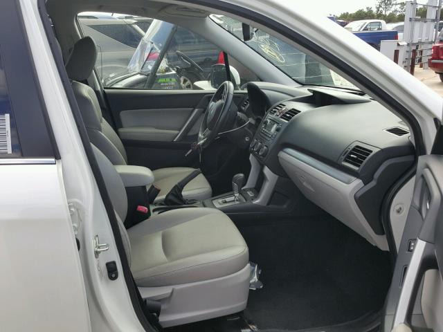 JF2SJAHC2EH416247 - 2014 SUBARU FORESTER WHITE photo 5