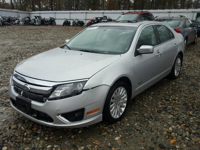 3FADP0L3XAR294775 - 2010 FORD FUSION HYB SILVER photo 2