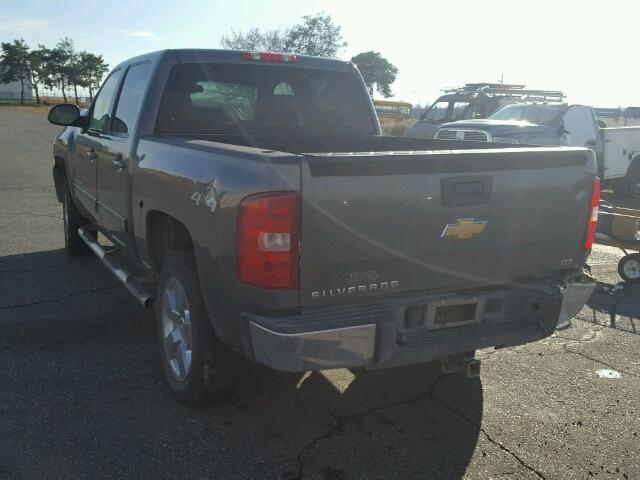 3GCPKTE31BG211252 - 2011 CHEVROLET SILVERADO GRAY photo 3