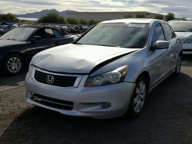 1HGCP36868A014158 - 2008 HONDA ACCORD EXL SILVER photo 2