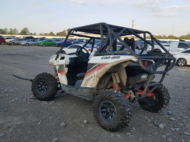 3JBPGAP27JJ000023 - 2018 CAN-AM MAVERICK 1 WHITE photo 3