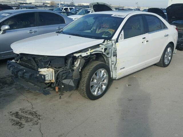 3LNDL2L32BR763615 - 2011 LINCOLN MKZ HYBRID WHITE photo 2