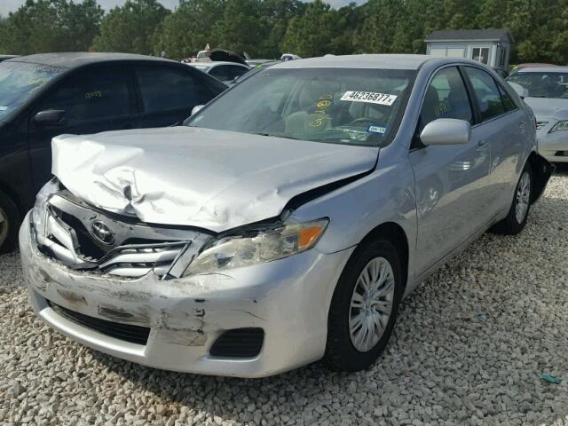 4T1BF3EK7BU643844 - 2011 TOYOTA CAMRY BASE SILVER photo 2