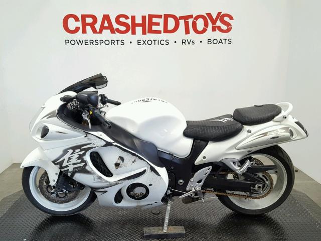 JS1GX72A8B2100230 - 2011 SUZUKI GSX1300 R WHITE photo 3