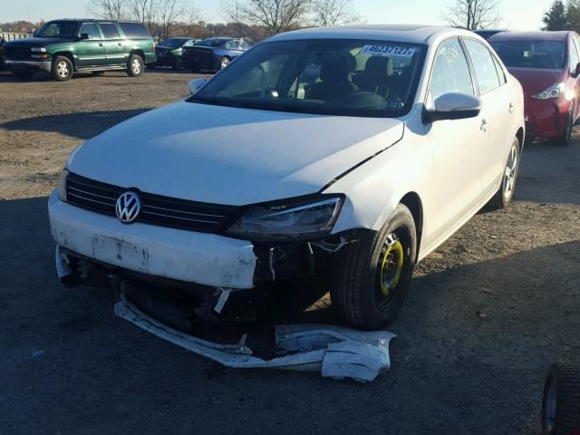 3VWWL7AJ9DM424441 - 2013 VOLKSWAGEN JETTA TDI WHITE photo 2